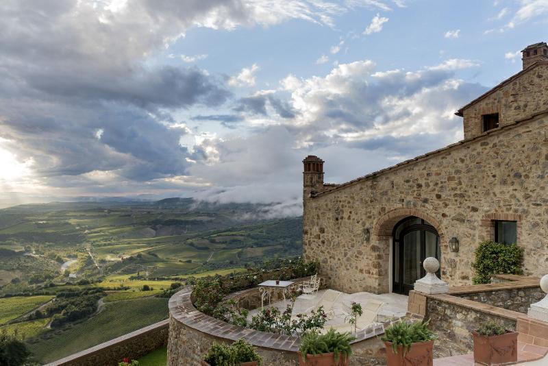 Castello Di Velona, Resort Thermal Spa & Winery มอนตาลชิโน ภายนอก รูปภาพ